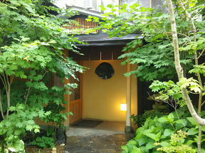 店舗入り口